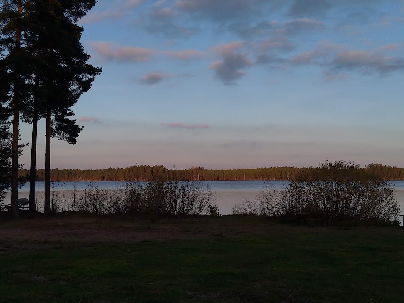 Sommarväder och parklek startar – yxkastnings‑VM runt hörnet