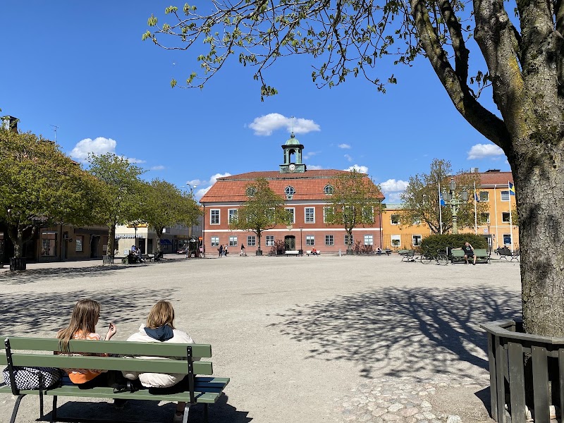 Dagens koll: värme, vägarbete och viktiga påminnelser
