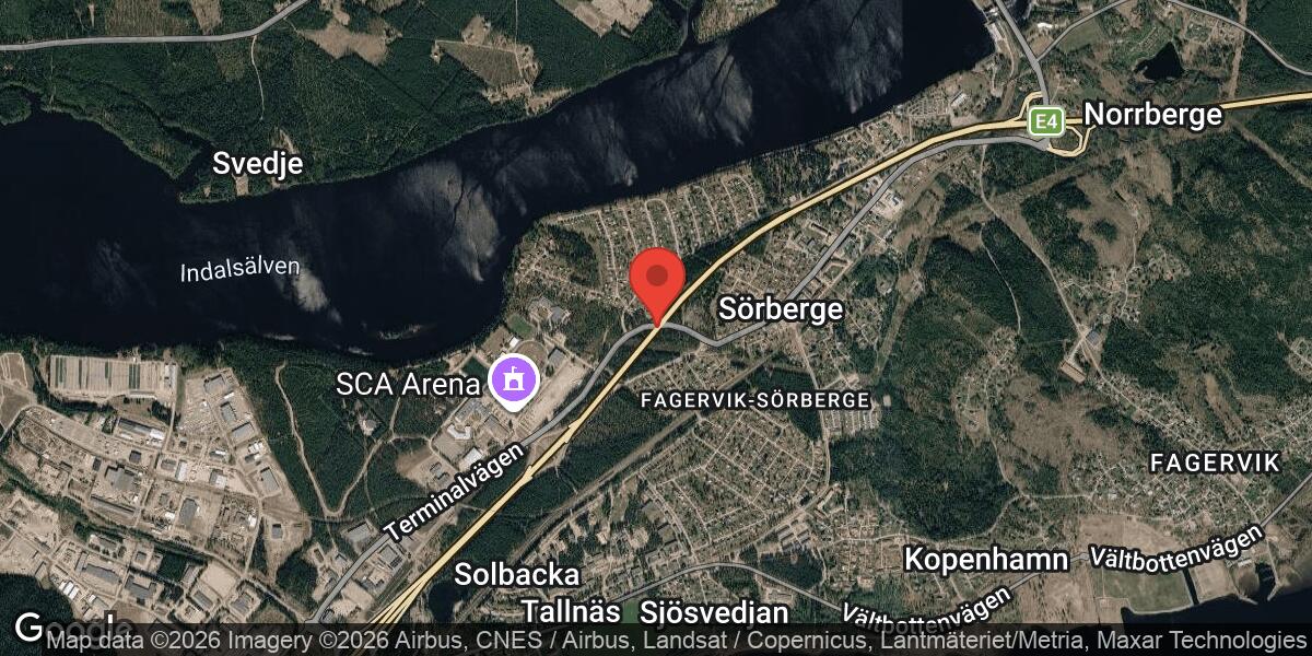 Bärgning av personbil på E4 mellan Sörberge och Vivstavarv