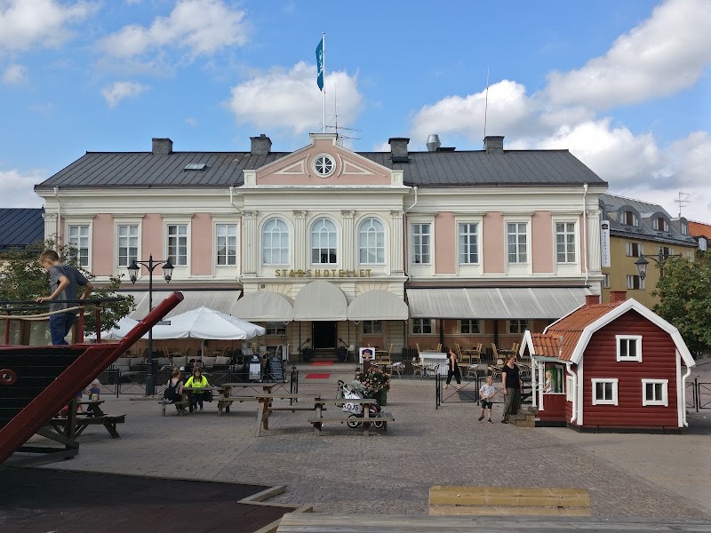 Söndagskollen: Soligt väder, musik i Låxbo och bakluckeloppis