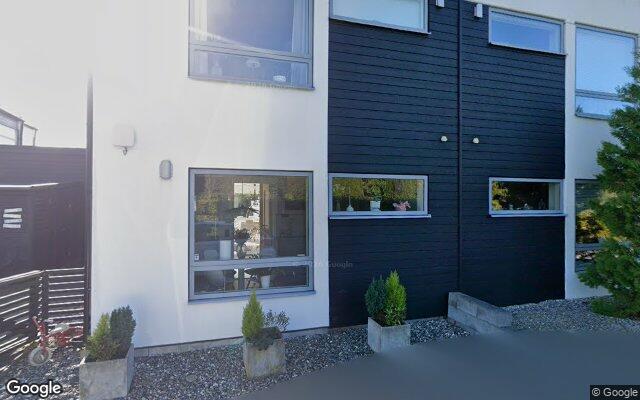 Parhus på Klockaregårdsgränd 10 i Vellinge sålt för 4 750 000kr