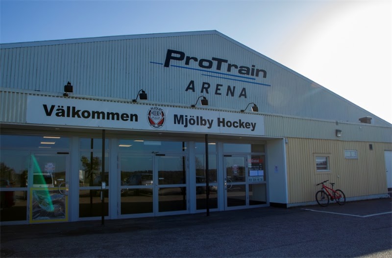 Ishallen i Mjölby öppnar för allmänheten i augusti