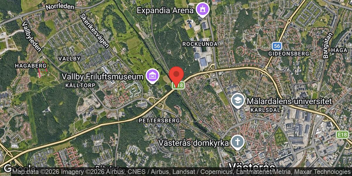 Trafikolycka med fyra personbilar vid Rocklunda påverkar E18