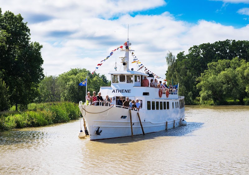 Lilla slussturen – båttur på Göta kanal