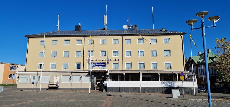 Snabbkoll: väder, sommarevenemang och internationella toppnyheter