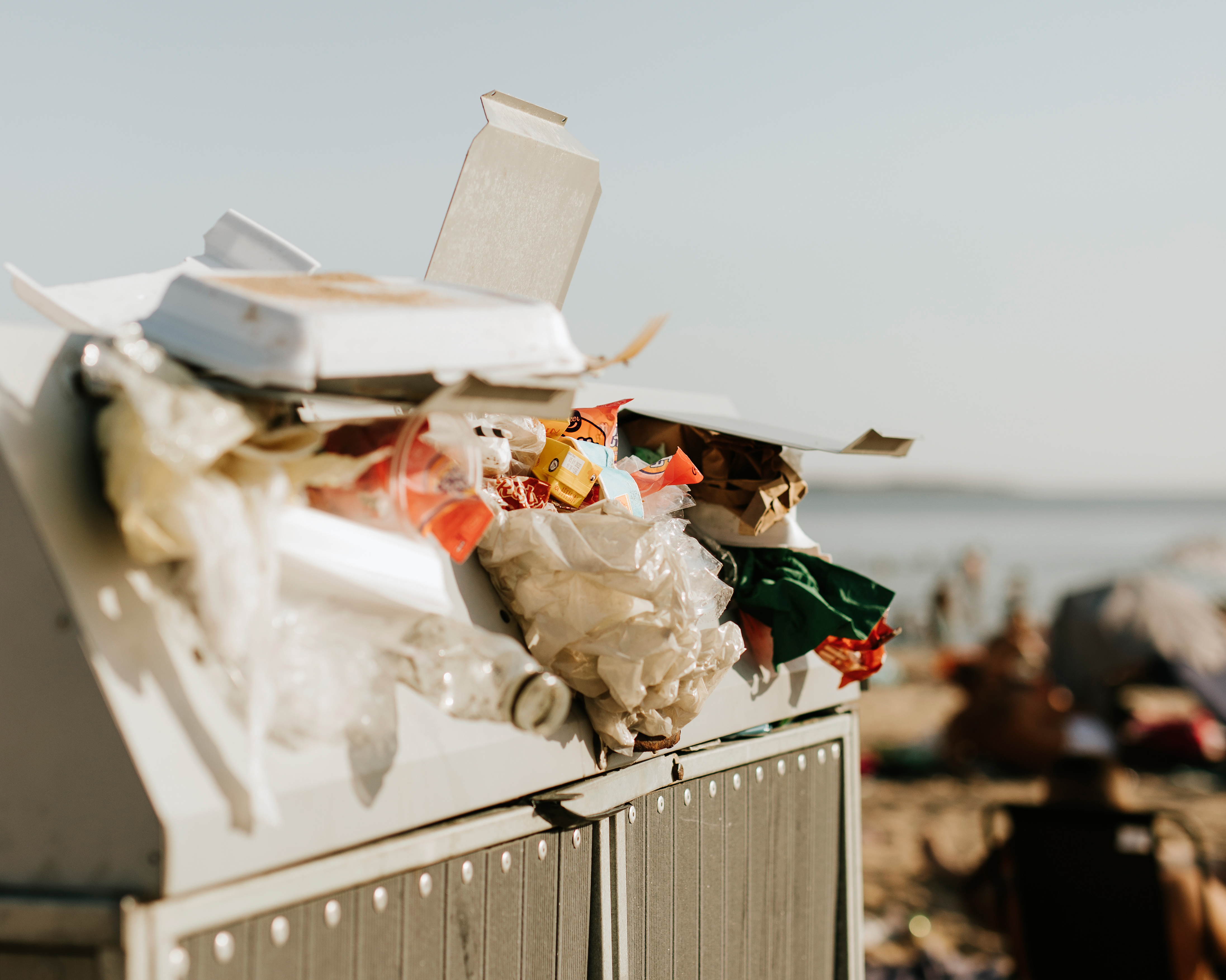 EU:s nya förpackningsregler börjar gälla – plastpåsar, flerpacksvaror och takeaway påverkas