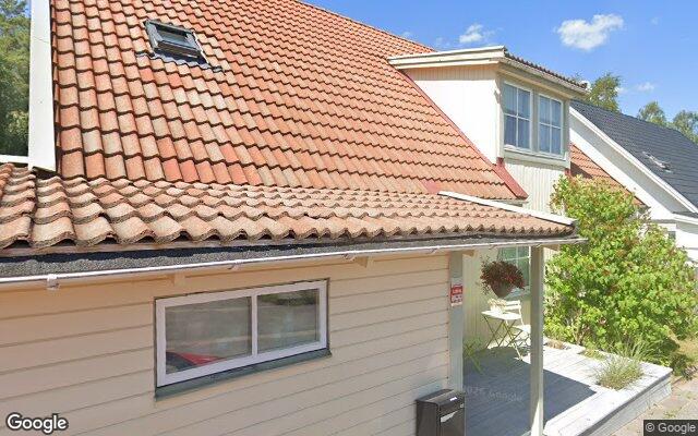 Villa på Åkerbärsvägen 32 såld för 4 860 000kr