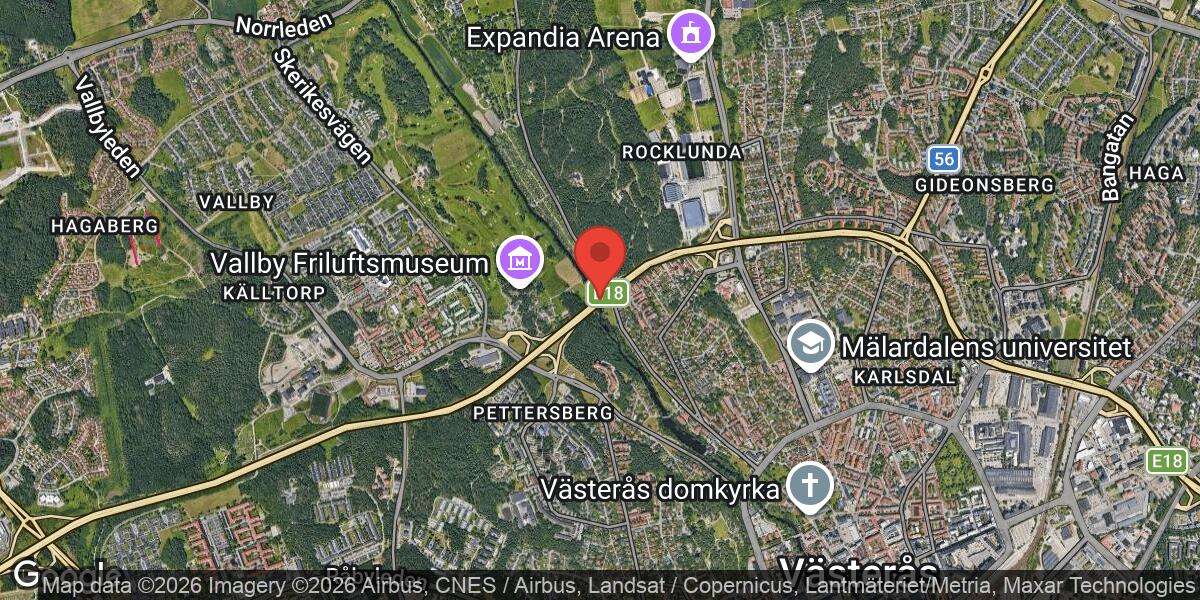 Lastbil tappade släp på E18 mellan Rocklundamotet och Vallbymotet