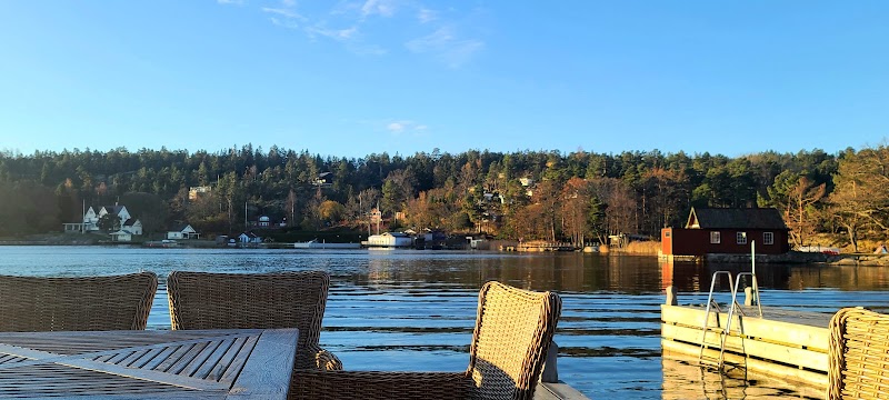 Brevik: Lidingös vita villastad vid segelleden – historia, natur och framtid