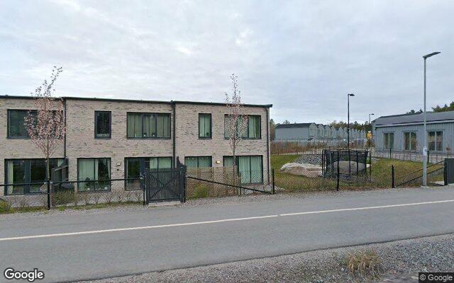 Radhus på Blockhusvägen 113 i Täby sålt för 7 795 000kr