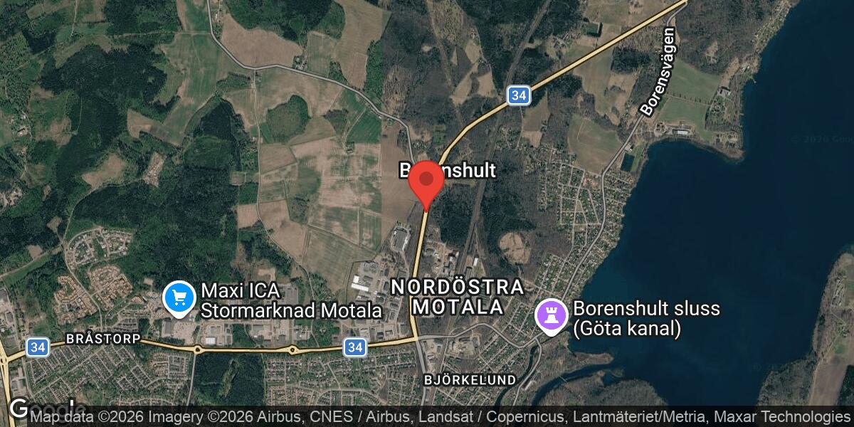 Trafikolycka med flera fordon på Väg 34 i Motala – vägen avstängd
