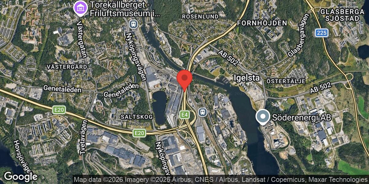 Fordonshaveri på E4 vid Motorvägsbron i riktning mot Stockholm