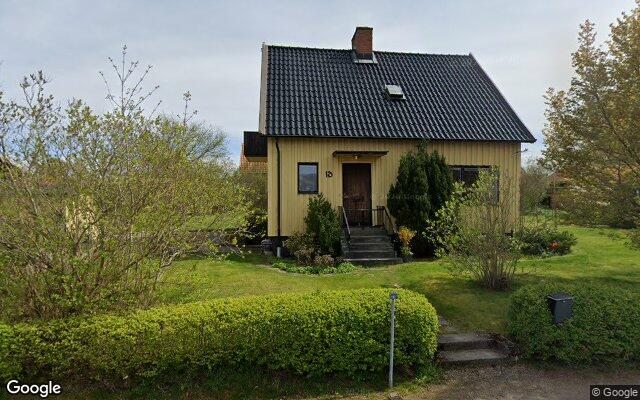 Villa på Rosenvägen 13 i Laholm såld för 1 605 000kr