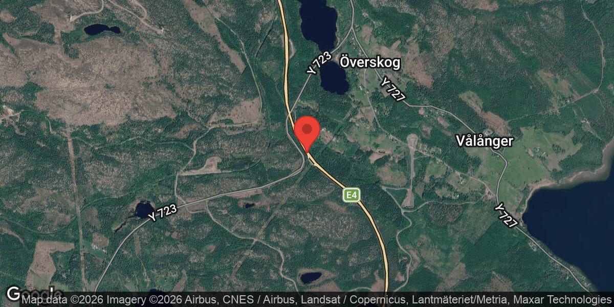 Vägarbete med skyltarbete på E4 mellan Nyadal och Älandsbro