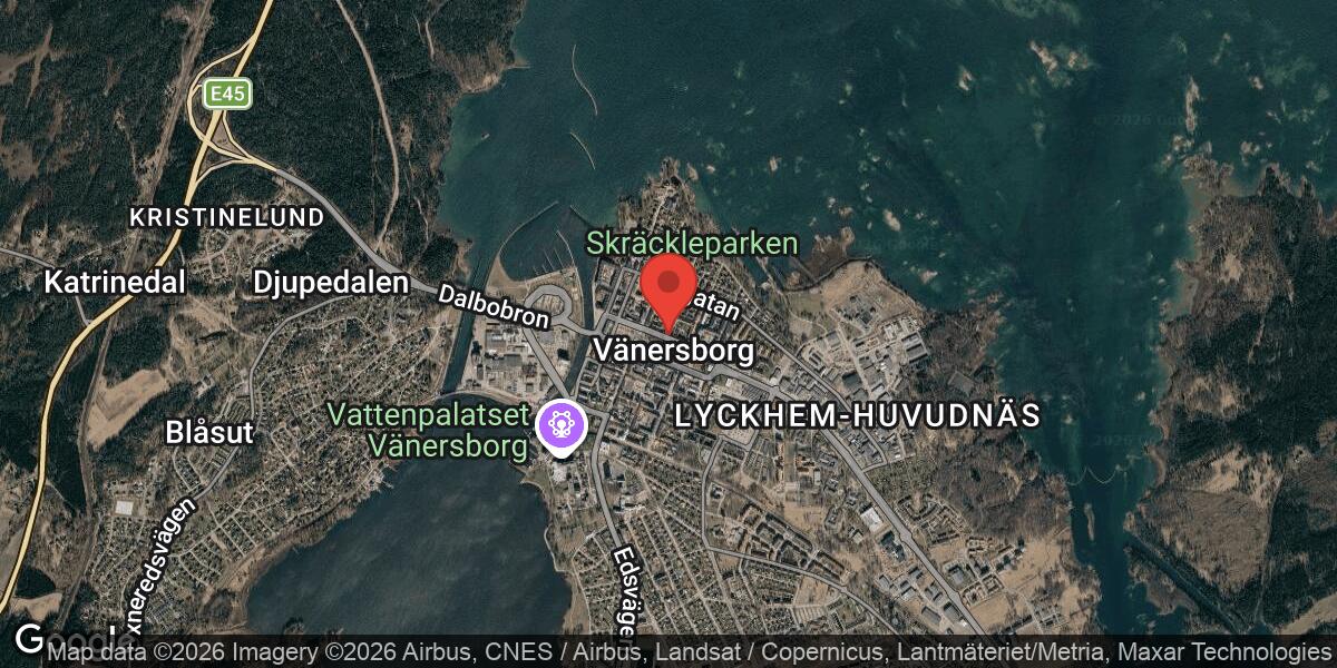 Kyrkogatan avstängd för etablering av byggkran i Vänersborg