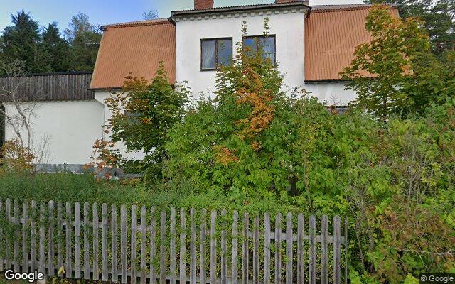 Villa på Riksvägen 30 i Tierp såld för 1 400 000kr