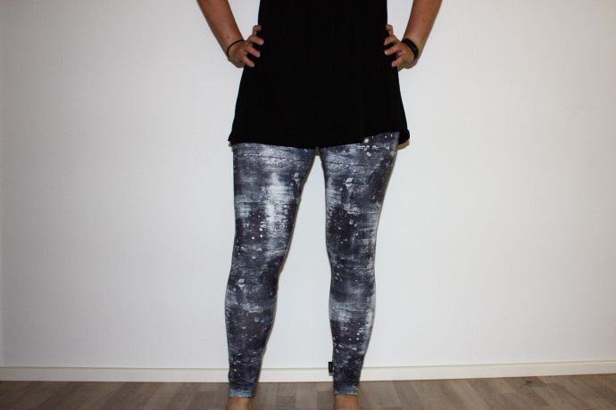 Leggingsit Betoniromusta
