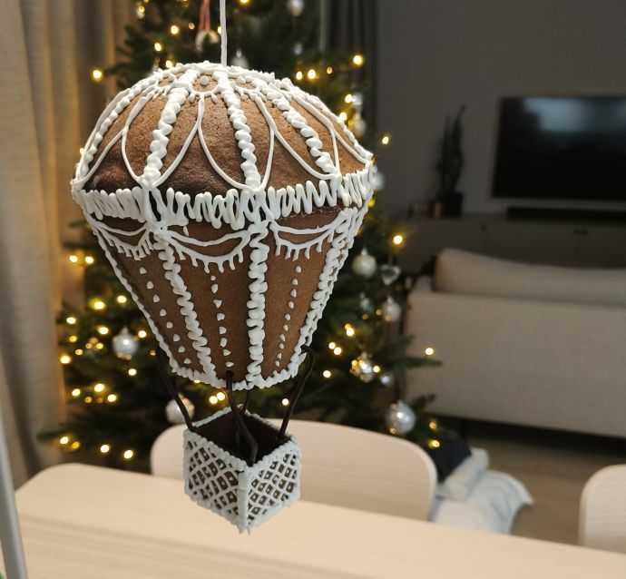 Kuumailmapallo piparkakkutaikinasta