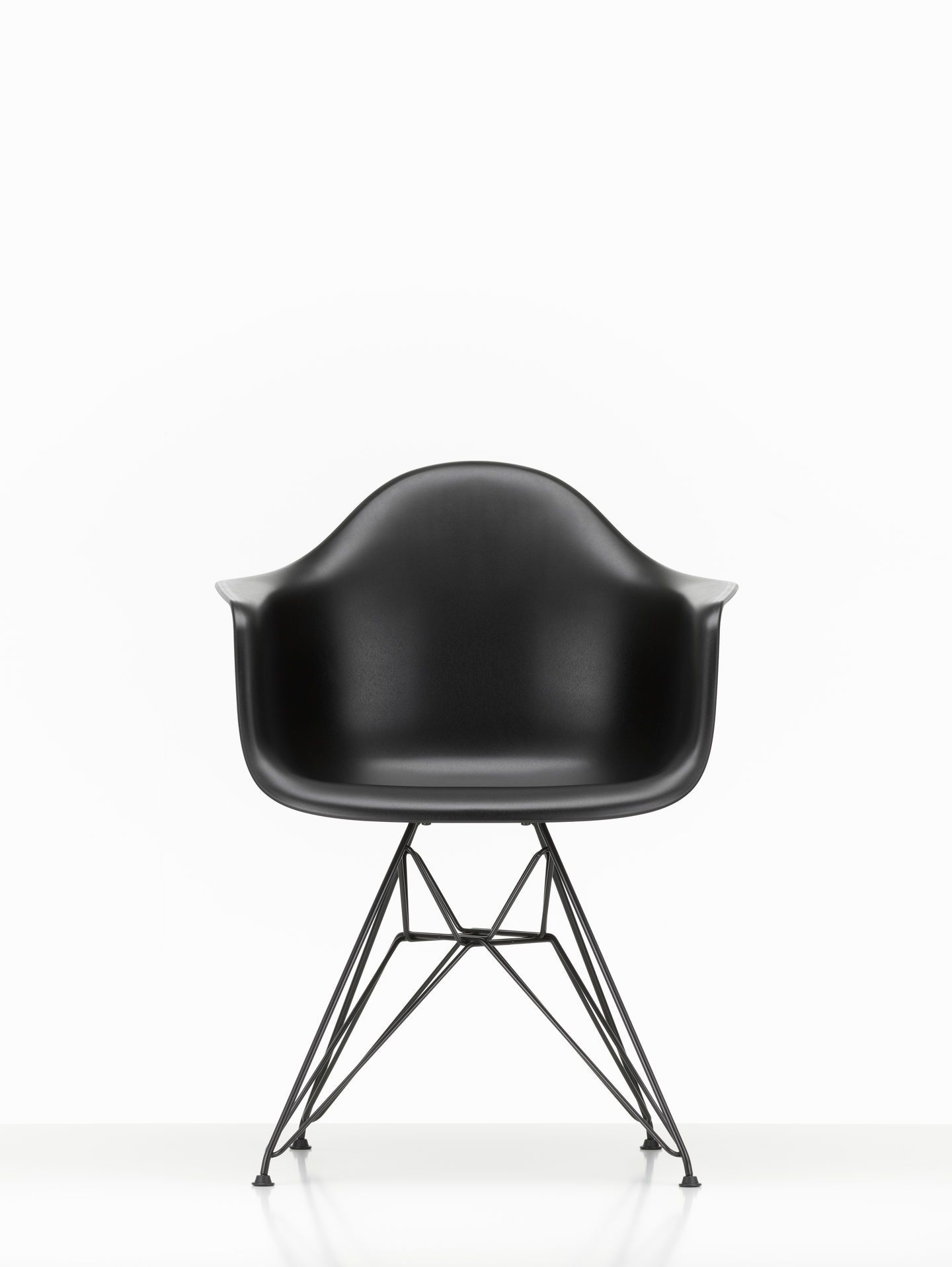 Vitra Eames DAR Plastic Armchair • Novalis.O • Experience elegance in luxury and light