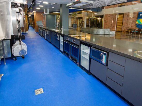 Pisos Flowcrete & Key Resin 