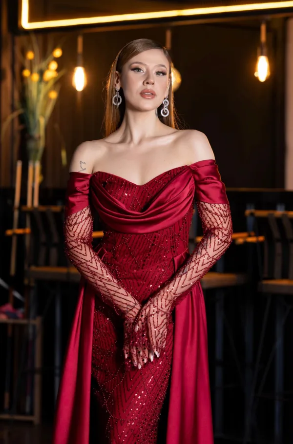 5879 Red