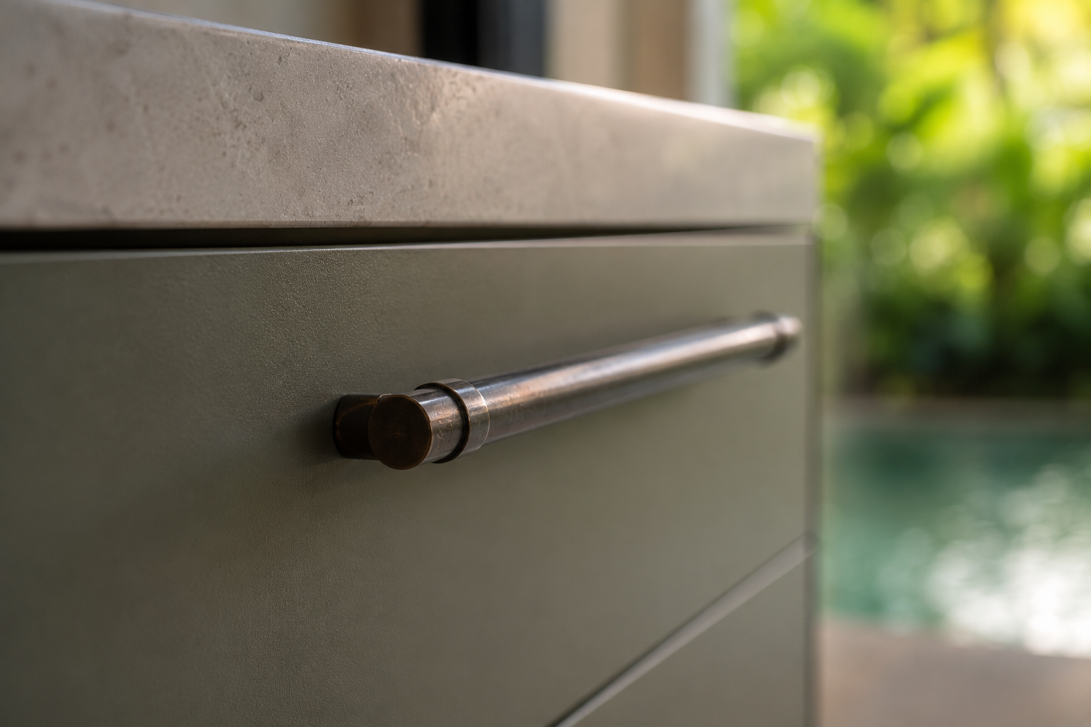 Handles and Hardware in a Contemporary Kitchen