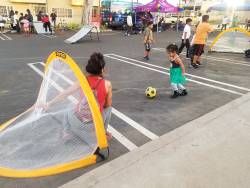 Los Angeles County Department of Parks and Recreation purchased a vehicle for its mobile recreation program that allows the county to more easily deploy mobile play equipment at a variety of locations. Photo courtesy of Los Angeles County Department of Parks and Recreation.