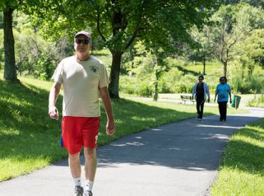 healthy aging walking 410