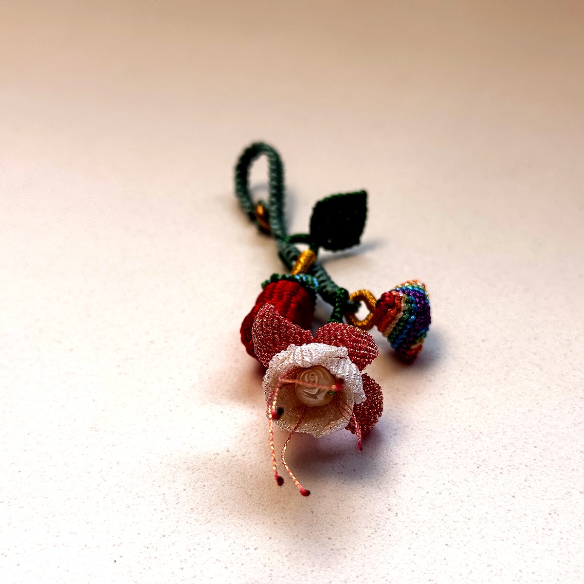 粉白灯笼花挂件