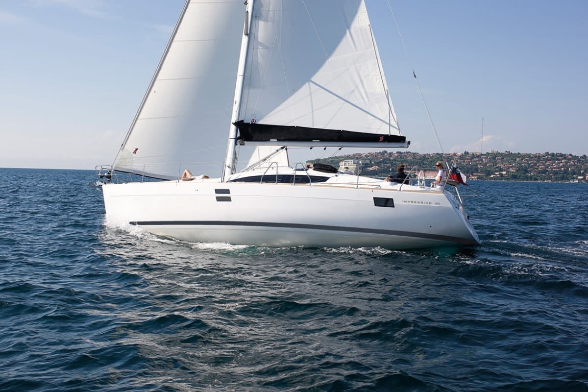 Majandra Elan Impression 40 amarrado en ACI Marina Trogir