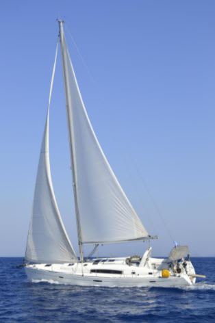 Leandros D Oceanis 50 Family vor Anker in Athens / Alimos Marina