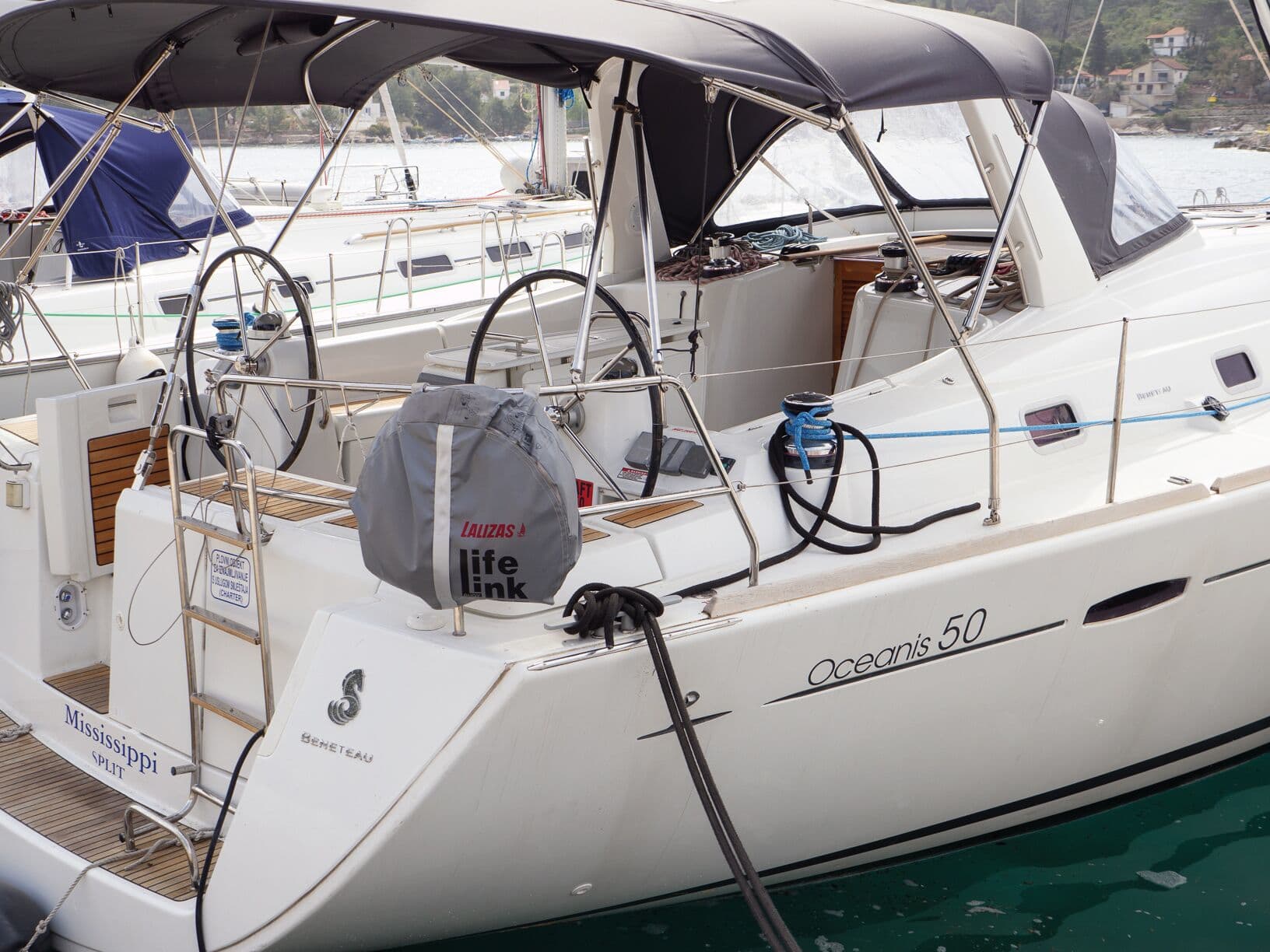 MISSISSIPPI Oceanis 50 Family vor Anker in Šolta / Rogač