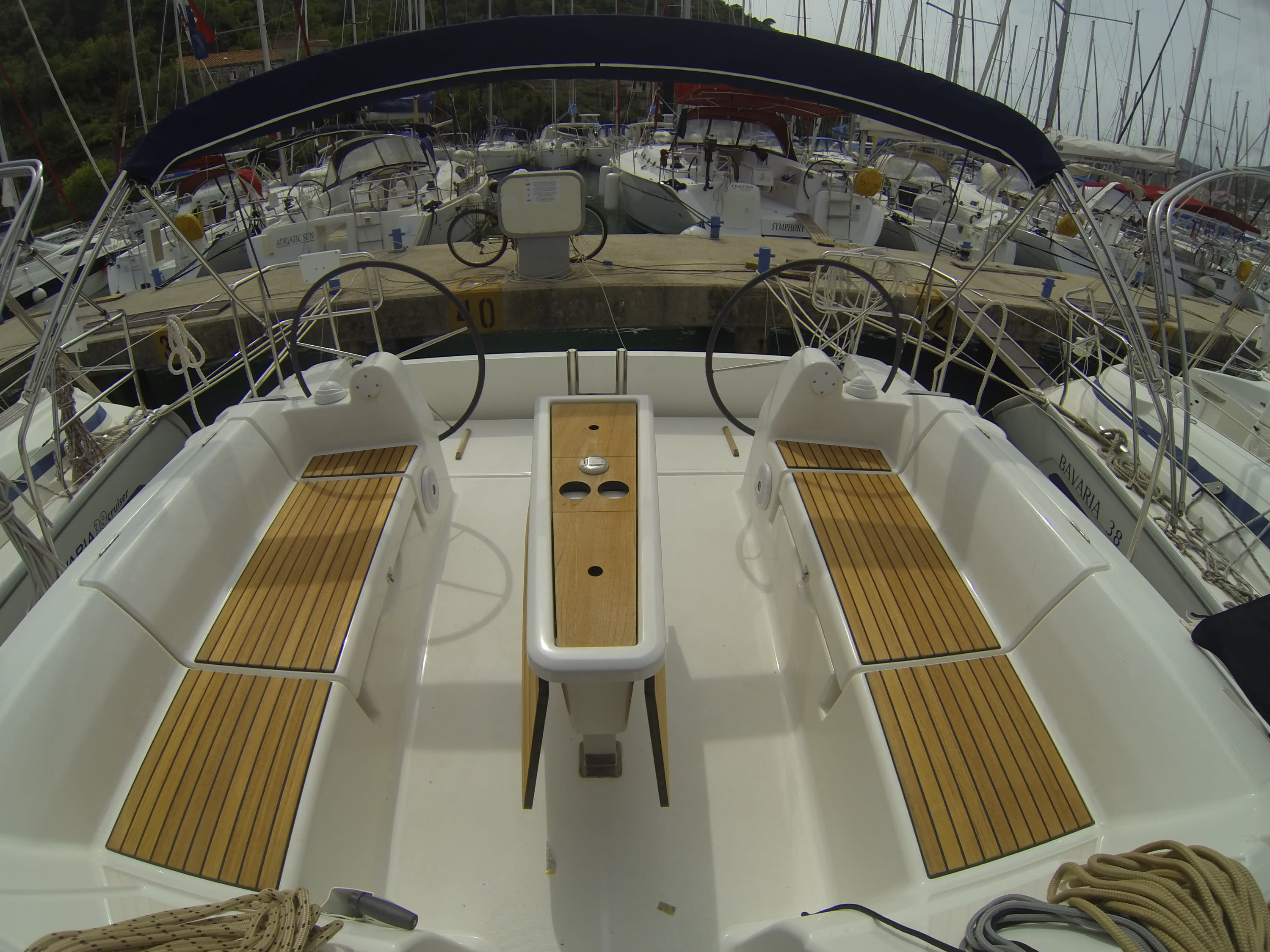 Gangaro Dufour 382 Grand Large amarrado en Marina Medulin