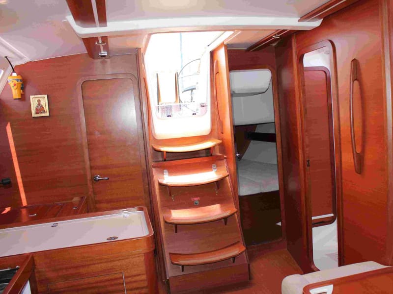 Maroussa Dufour 450 Grand Large amarrado en Athens / Alimos Marina
