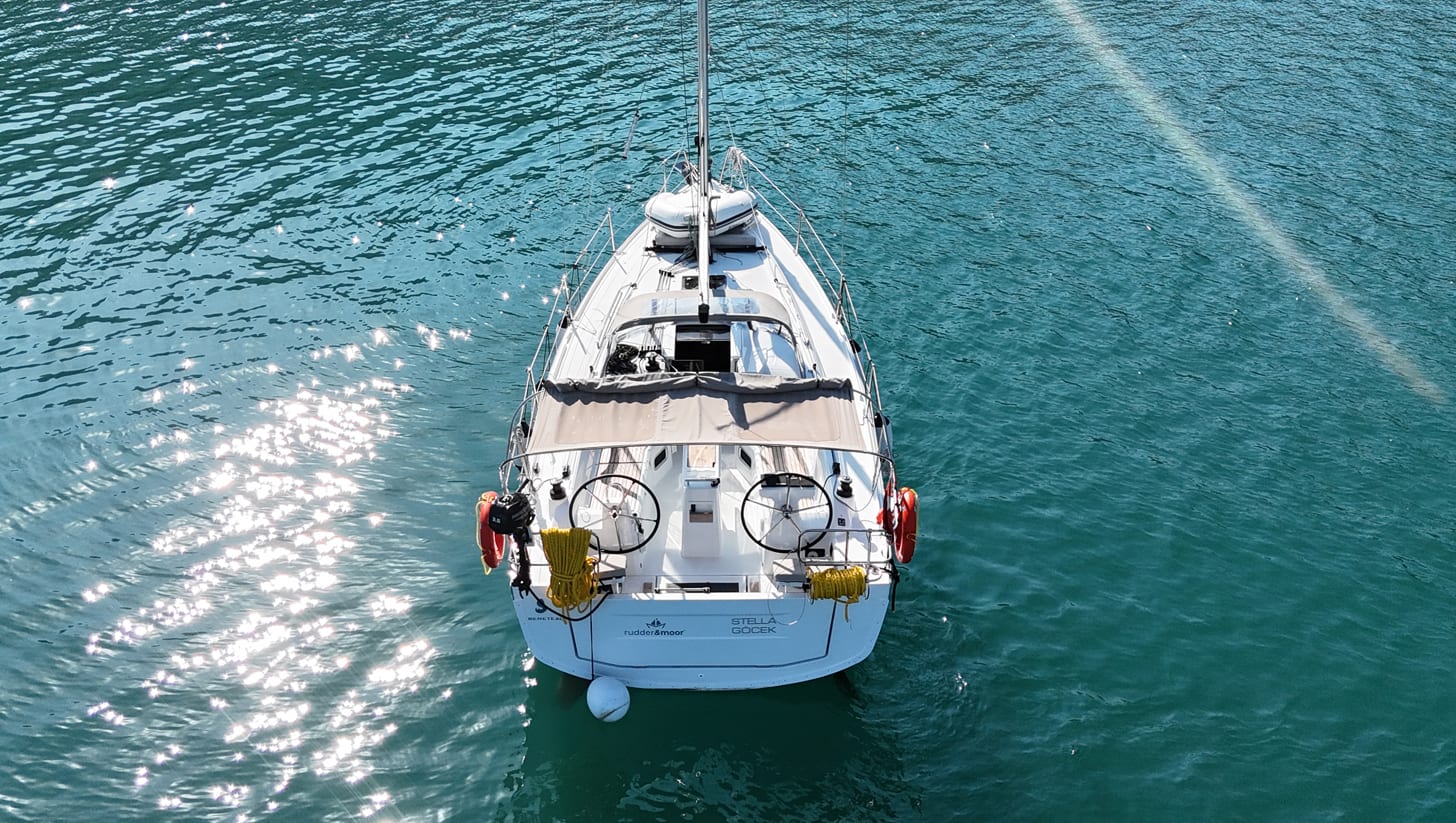 Benja Oceanis 34.1 vor Anker in Fethiye / Yacht Club Mai