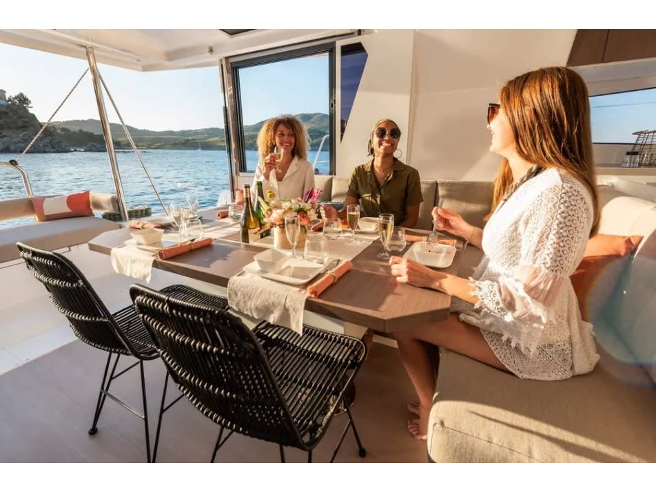 Kebifor Bali 4.2 vor Anker in Palairos / Marina Paleros