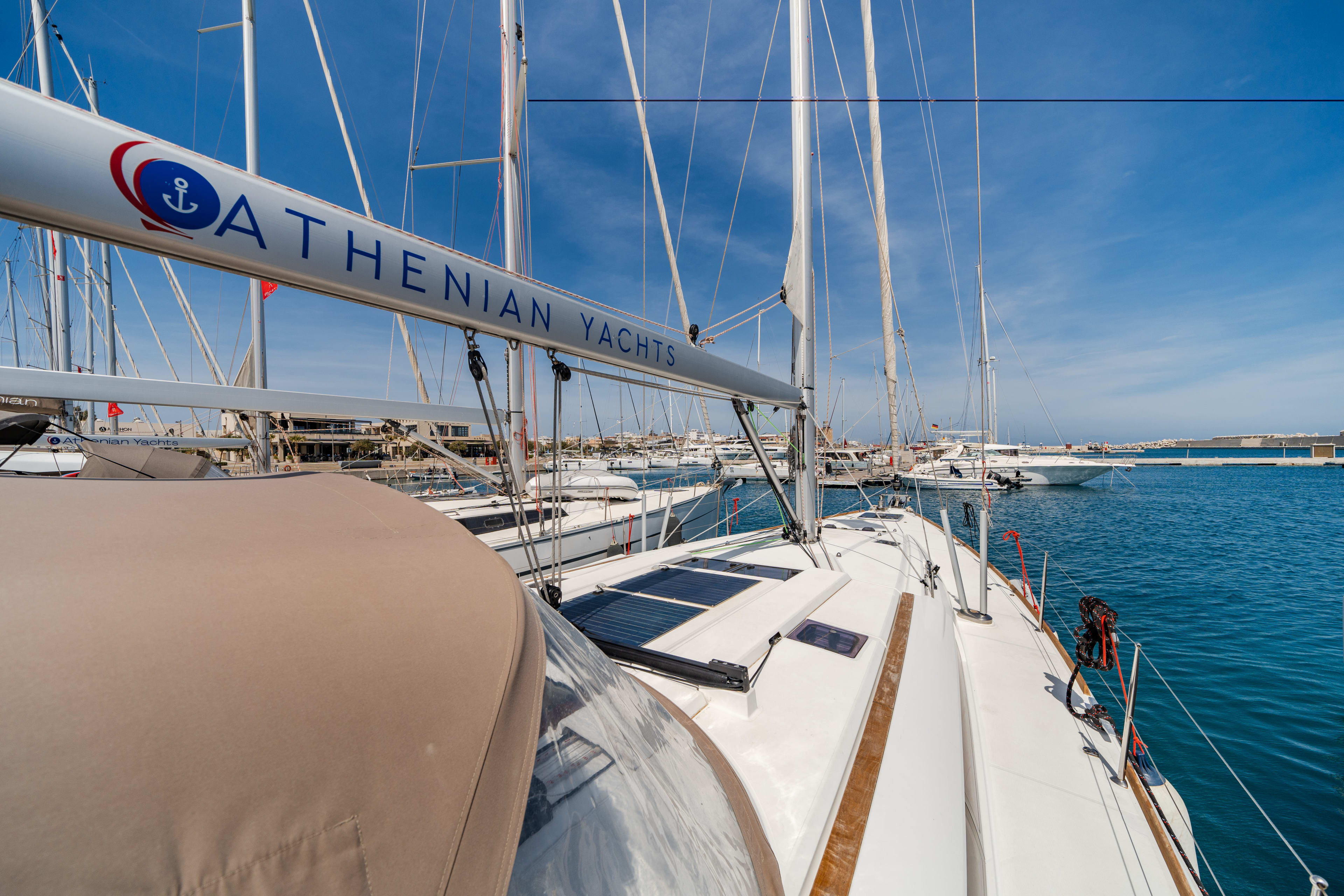 KALLIROI Sun Odyssey 519 біля причалу Rhodes New Marina
