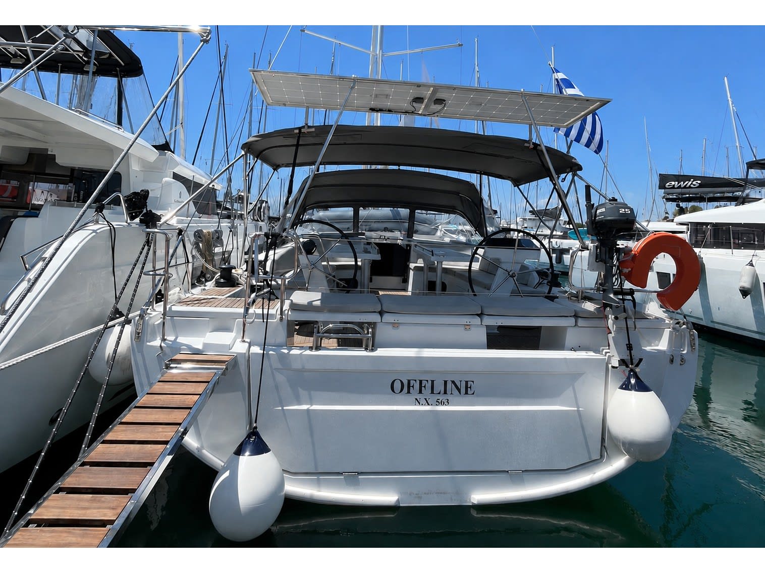 OFFLINE Oceanis 47 moored at Athens / Alimos Marina