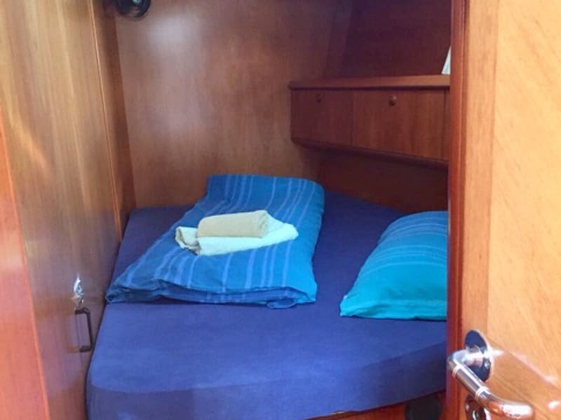 Felicita Sun Odyssey 54DS біля причалу D-Marin Marina Gouvia