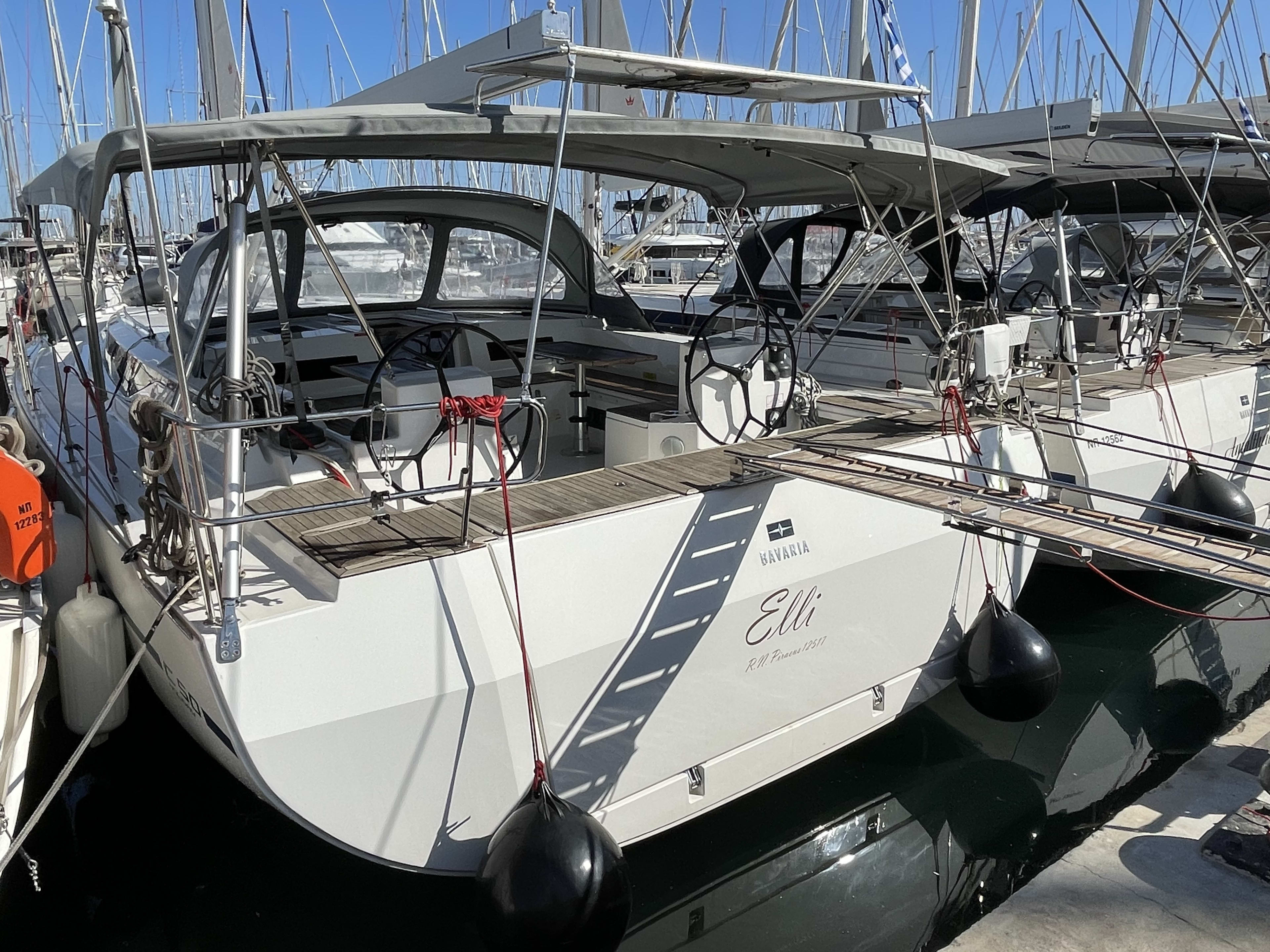 S/Y Elli Bavaria C50 біля причалу Athens / Alimos Marina