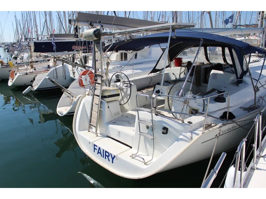 Fairy Cyclades 50.5 vor Anker in Athens / Alimos Marina