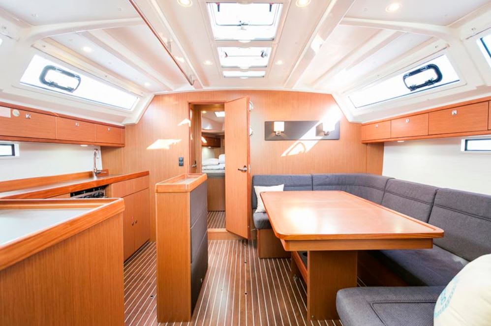 Starscatcher Bavaria 46 Cruiser біля причалу Pula / Tehnomont Marina Veruda