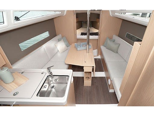 ARYA Oceanis 30.1 vor Anker in Marina Izola