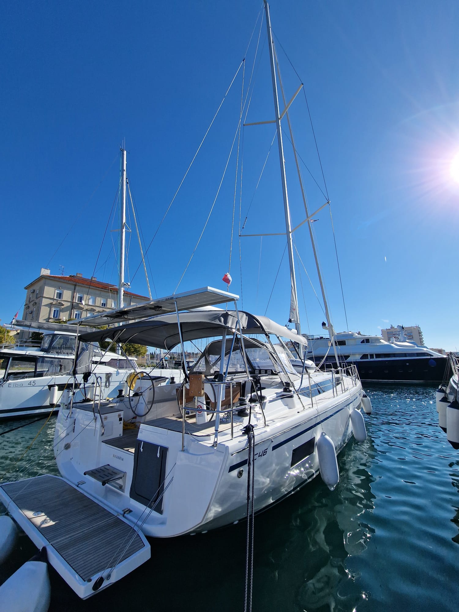 Eileen Bavaria C46 біля причалу Marina Zadar