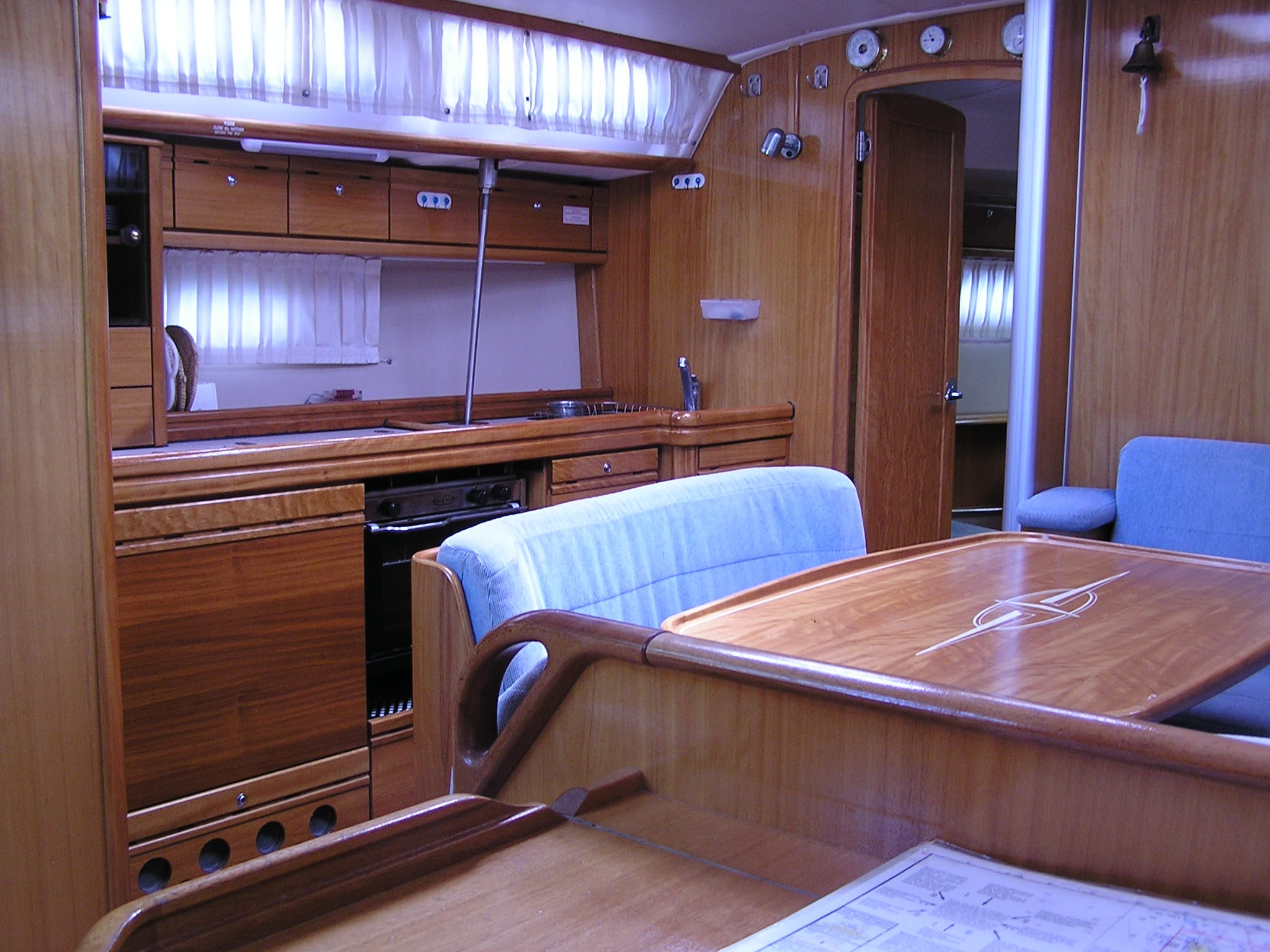 Alma Libre Bavaria 40 Cruiser moored at Lefkada / Port of Lefkas