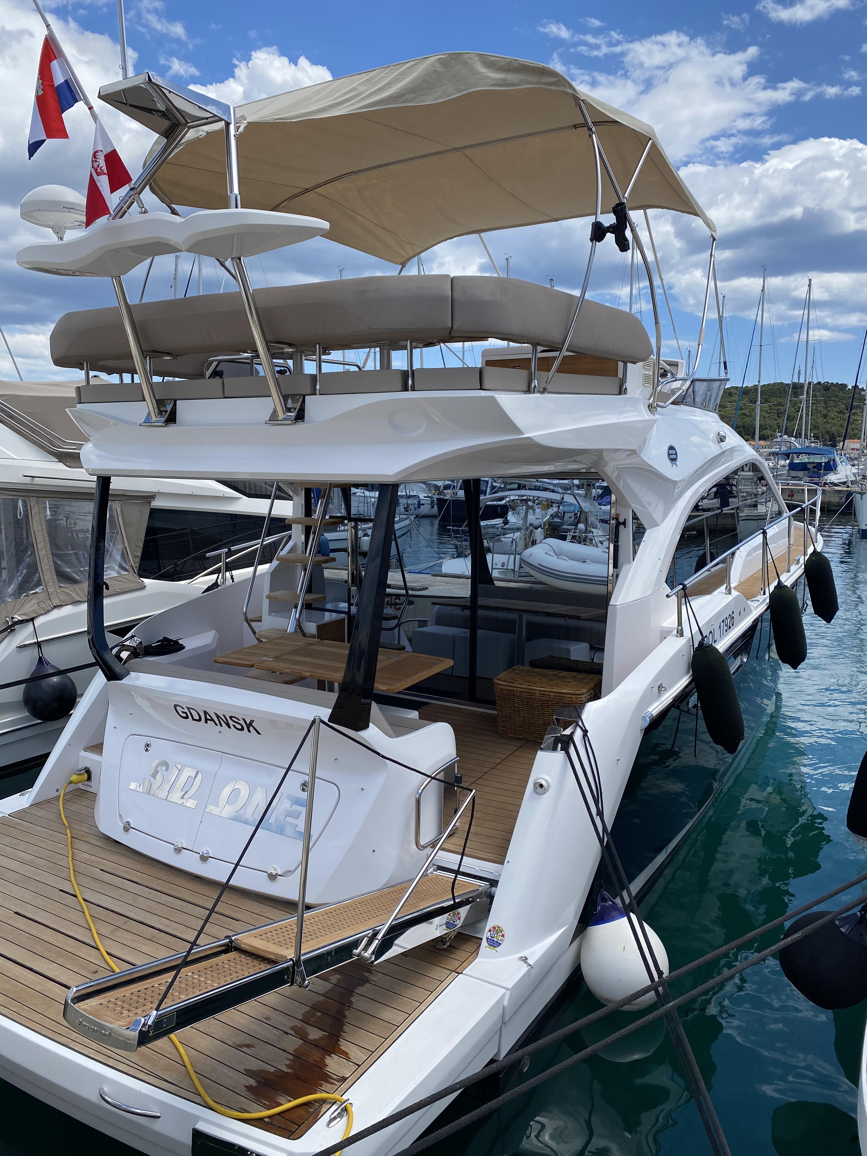 SID ONE Sessa Fly 47 moored at Šibenik / D-Marin Marina Mandalina
