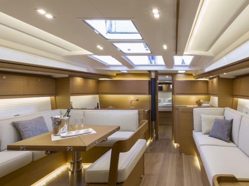 Anima Dufour 520 Grand Large біля причалу D-Marin Marina Gouvia