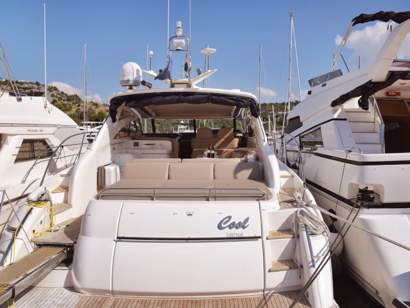 Cool Princess V 58 vor Anker in Primošten / Marina Kremik