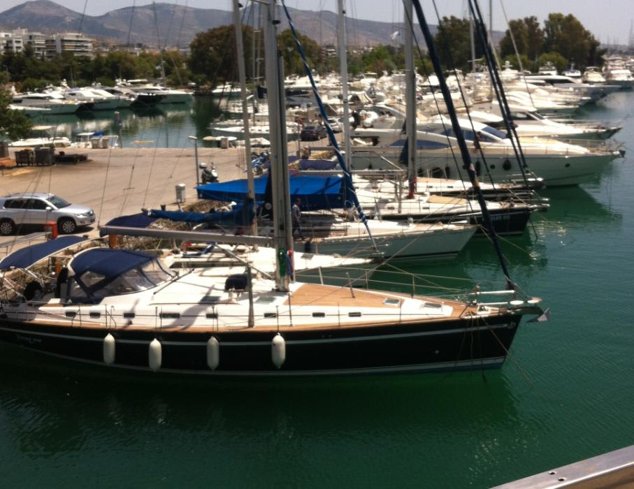 FanClub VII Ocean Star 51.2 amarrado en Athens / Alimos Marina