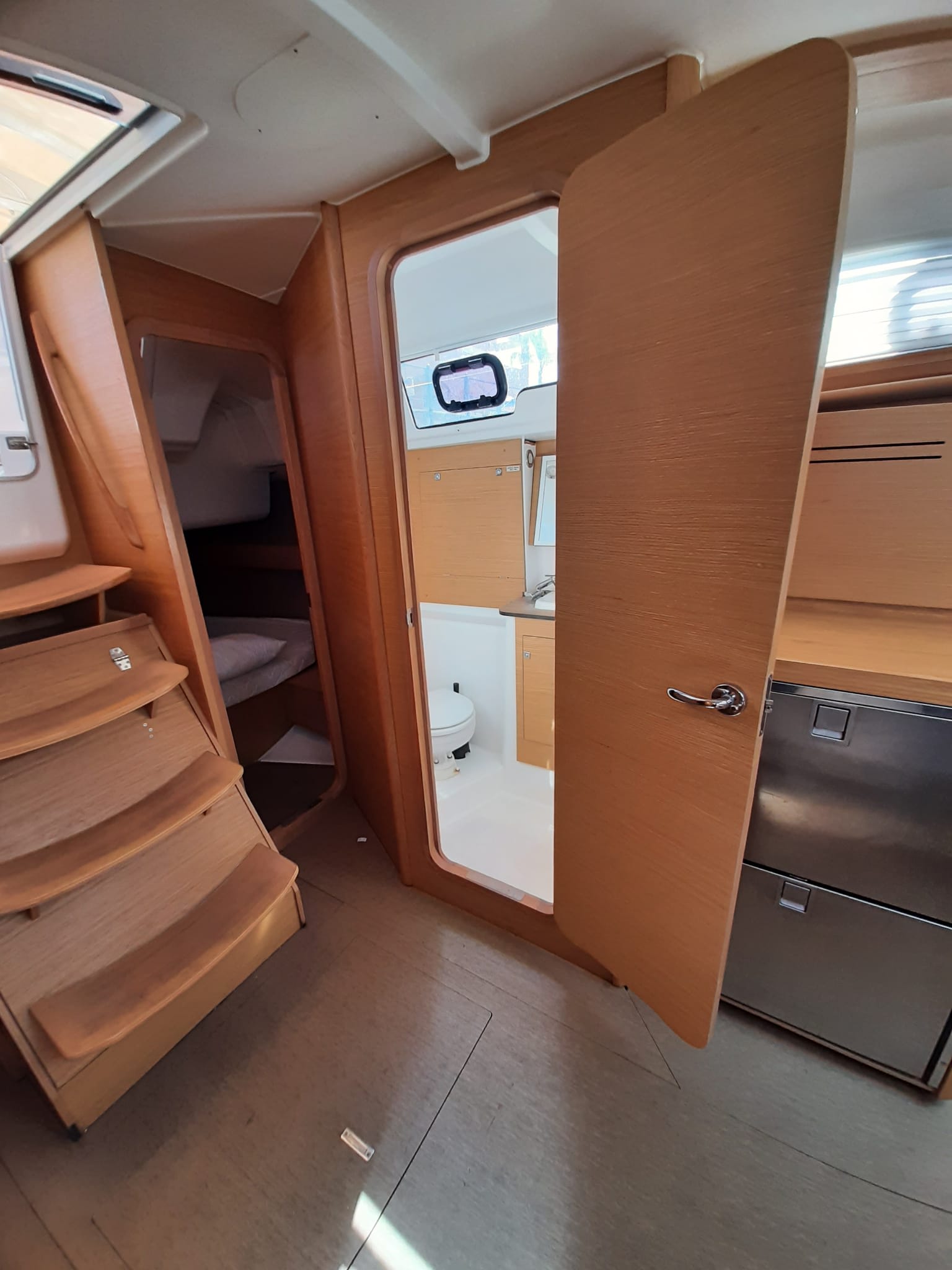 Notus Dufour 382 Grand Large amarrado en Furnari / Marina Portorosa